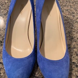 Blue suede pumps